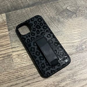 Walli iPhone 13 Case